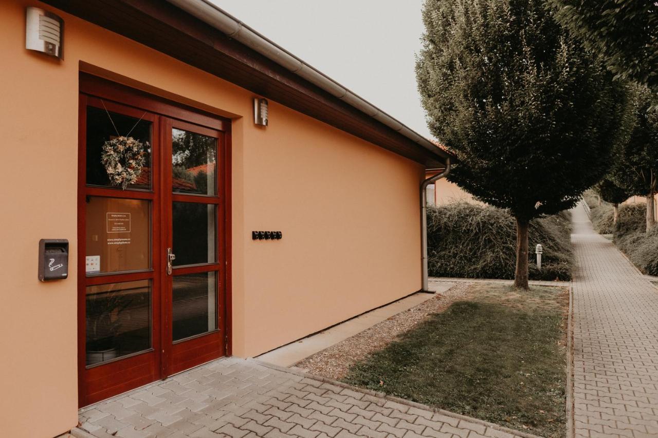 Simply Rooms Slavkov u Brna Exterior foto