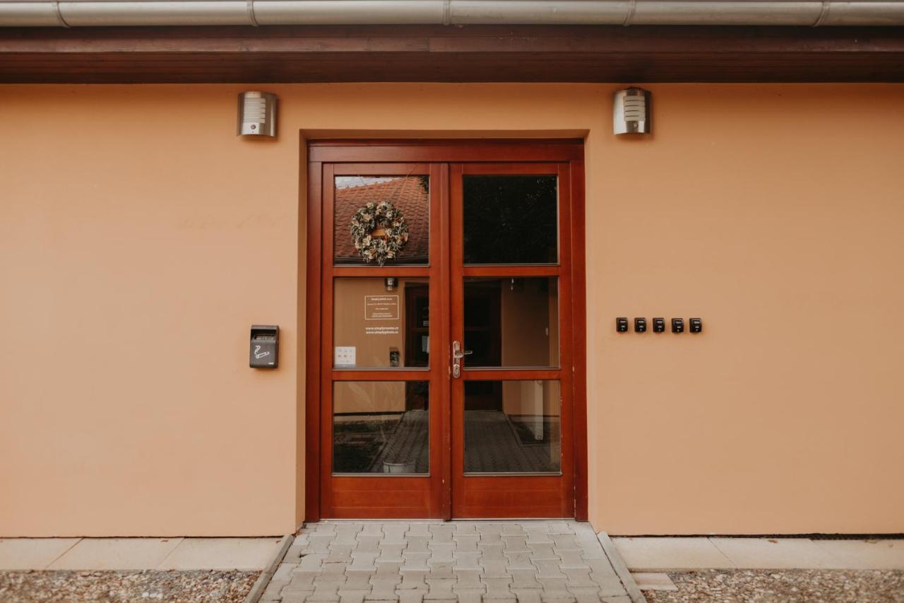 Simply Rooms Slavkov u Brna Exterior foto
