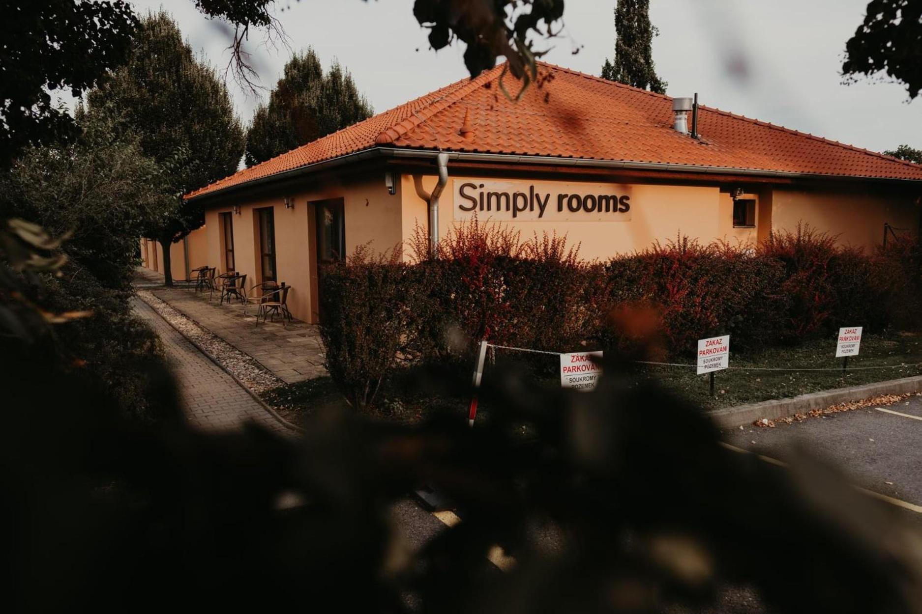 Simply Rooms Slavkov u Brna Exterior foto